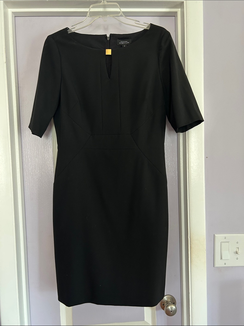TAHARI Arthur S. Levine Classic Black Sheath Dress 3/4!sleeve size 8